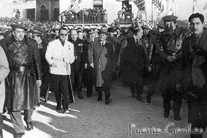 Franco paseando hacia el ro Genil