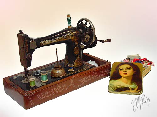 Máquina de coser antigua Máquina de coser antigua