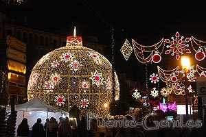 Bola gigante de navidad