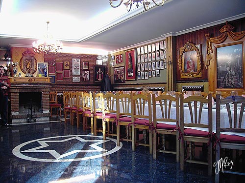 Salón comedor de los Reyes de Israel y Judá. Presenta en el centro del pavimento una gran estrella de David. Salón comedor de los Reyes de Israel y Judá. Presenta en el centro del pavimento una gran estrella de David.
